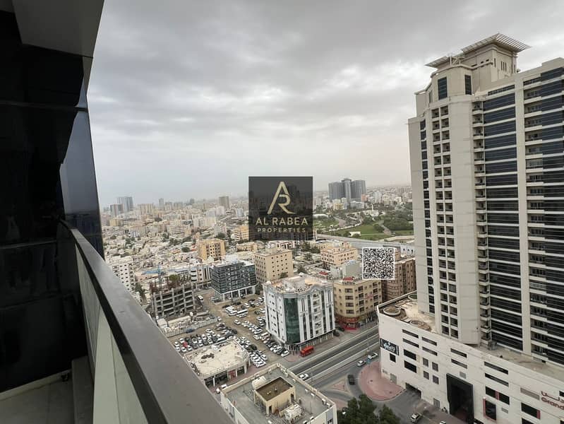 Open view - Built-in wardrobes - Free parking - Balcony