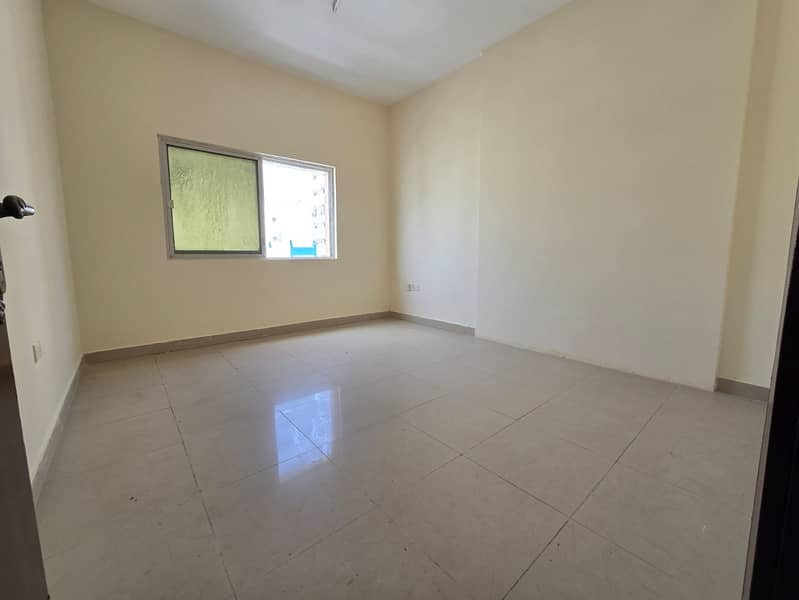 Room and hall _ Rashidiya _ Central air conditioning _ Malik maintenance _ 6 batches