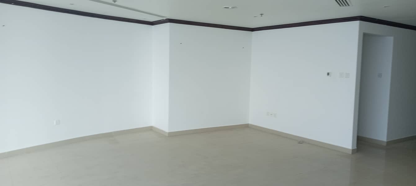 5 1000327890. jpg