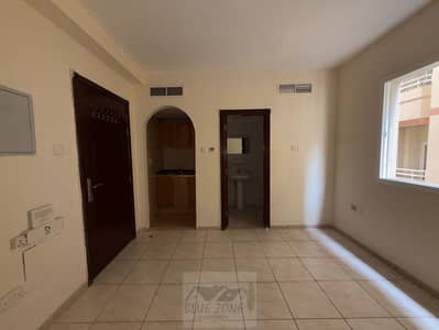 استوديو للايجار في القاسمية، الشارقة - IMG_9965. jpg استوديو للايجار في القاسمية، الشارقة - IMG_9965. jpg