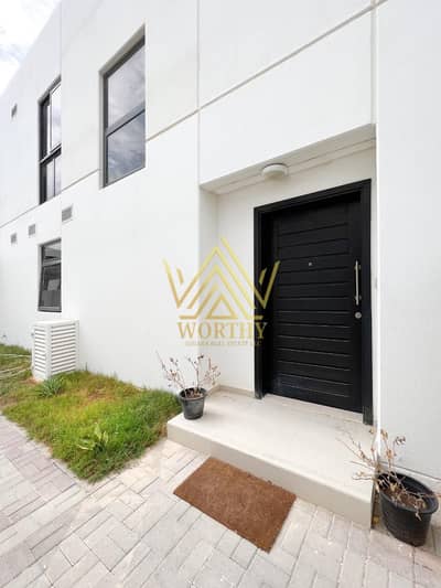 3 Bedroom Townhouse for Sale in DAMAC Hills 2 (Akoya by DAMAC), Dubai - WhatsApp Image 2026-06-12 at 5.07. 08 PM (1). jpeg 3 Bedroom Townhouse for Sale in DAMAC Hills 2 (Akoya by DAMAC), Dubai - WhatsApp Image 2026-06-12 at 5.07. 08 PM (1). jpeg