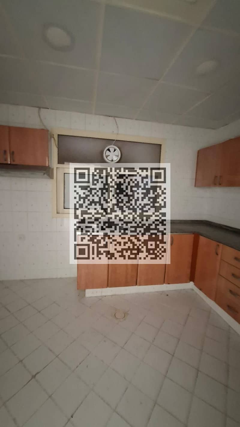4 e75fa323-79eb-4c0c-a45d-a69806ee250d. jpg