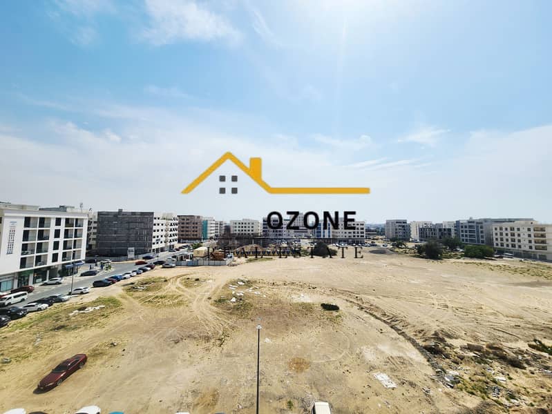 READY TO MOVE 1BHK ~ SPACIOUS LAYOUT ~ FAMILY BUILDING ~ BALCONY ( OPEN VIEW )