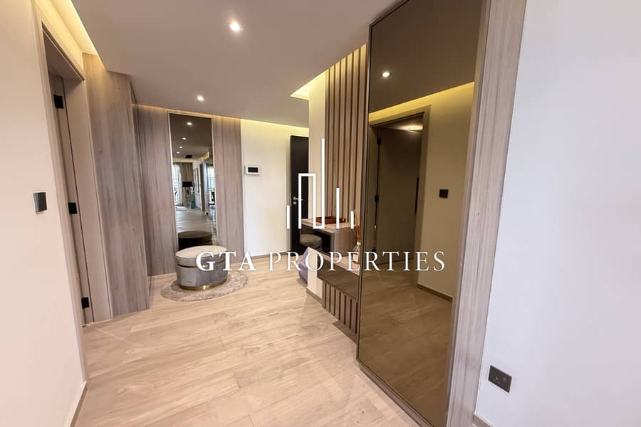 Reduced Price | Corner Unit | VOT - 7