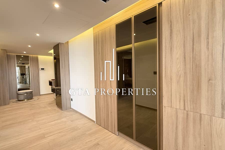 Reduced Price | Corner Unit | VOT - 10