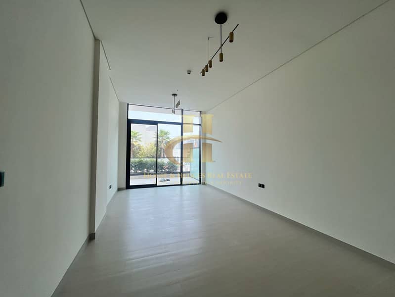 Luxury Spacious | Kitchen Appliances | Brand New