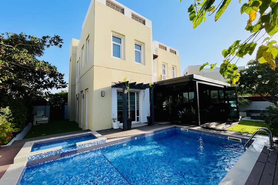 Private Pool | Vot | Large Plot Private Pool | Vot | Large Plot
