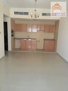 شقة في برج صن لايت،الند،القاسمية 260000 درهم - 14768396