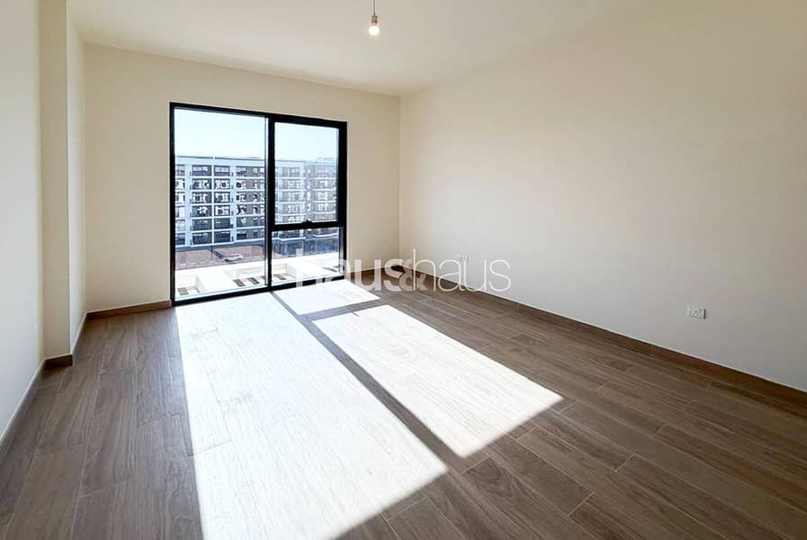 Higher Floor | Inside Parking | Multiple Units Higher Floor | Inside Parking | Multiple Units