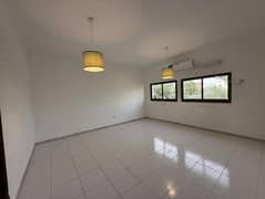 شقة في البطين 2 غرف 85000 درهم - 14743231