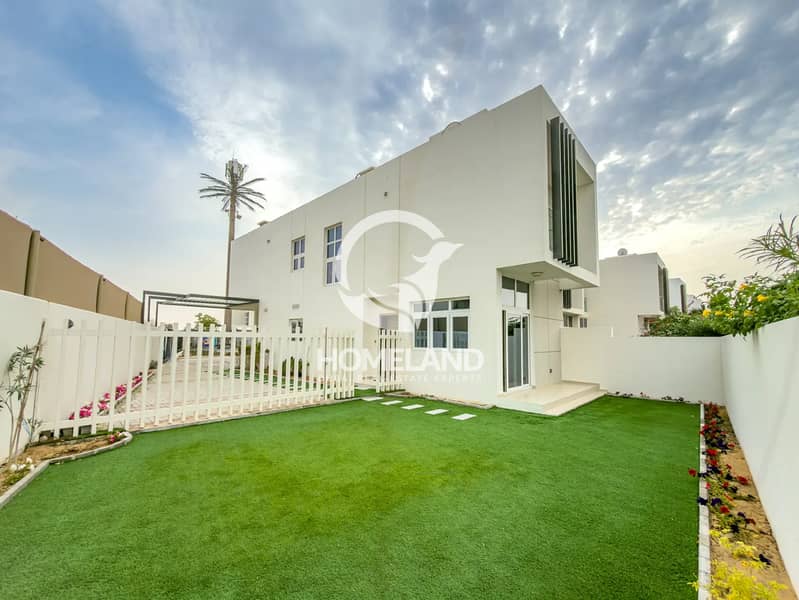 Spacious Layout | Corner Unit | Large Plot Spacious Layout | Corner Unit | Large Plot