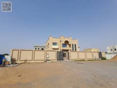 فیلا في الرفاع 8 غرف 150000 درهم - 14770943