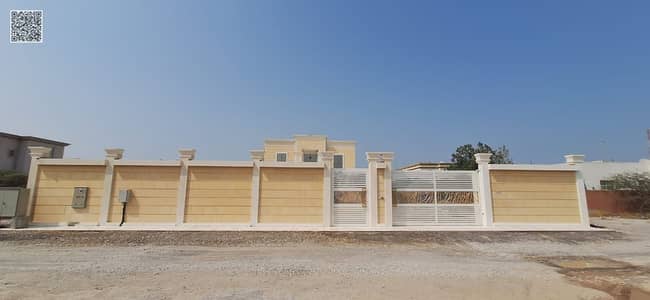 8 Bedroom Villa for Rent in Al Uraibi, Ras Al Khaimah - e8f6837e-2822-4a4e-a77c-5ff1e6b5a7f6. jpg 8 Bedroom Villa for Rent in Al Uraibi, Ras Al Khaimah - e8f6837e-2822-4a4e-a77c-5ff1e6b5a7f6. jpg