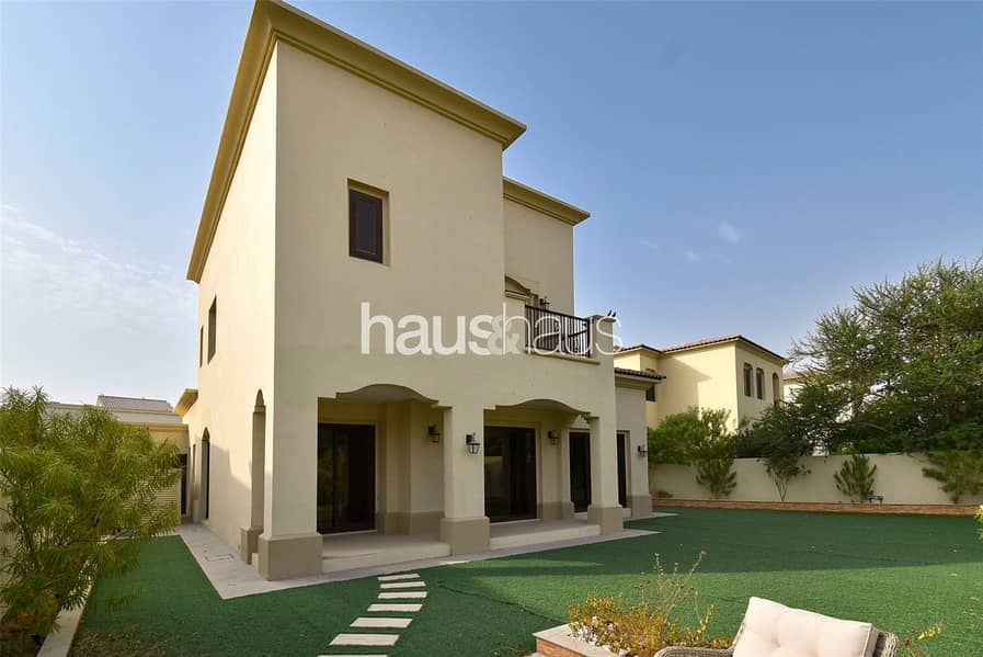 Single Row | Close to Pool/Park | 5 Beds | Vastu Single Row | Close to Pool/Park | 5 Beds | Vastu
