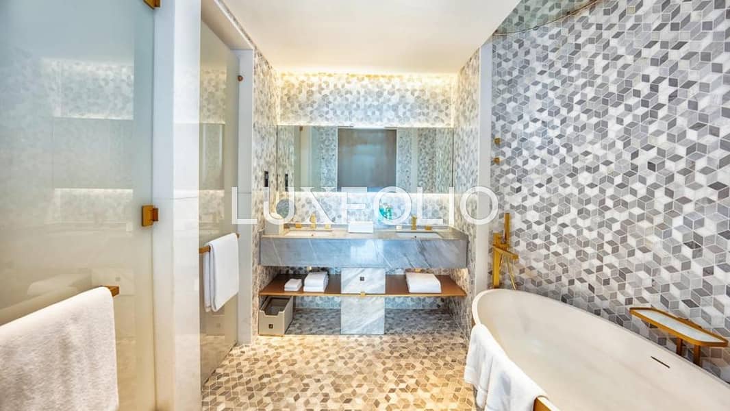 Luxury 1BR Hotel Room · Private Beach · FIVE Palm — image 4