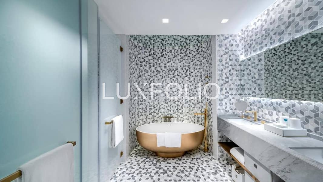 Luxury 1BR Hotel Room · Private Beach · FIVE Palm — image 5