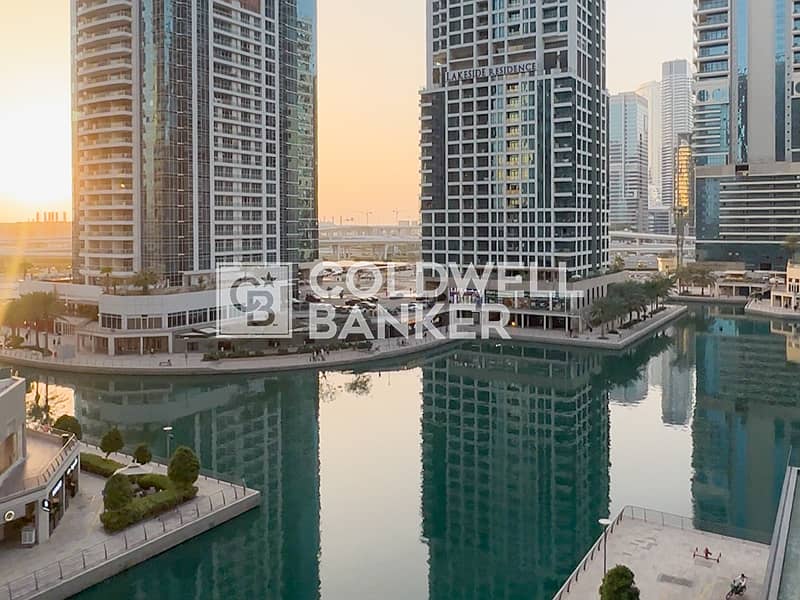 Vacant | Lake View | Large Layout