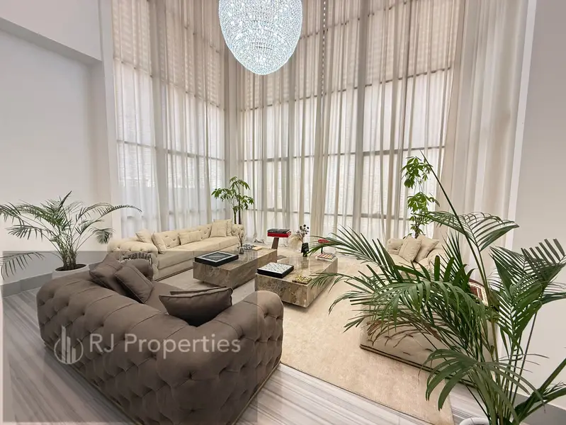 Spacious 5BR Luxury Basement Villa | Private Pool, Gym, Cinema & Kids Area - View 4
