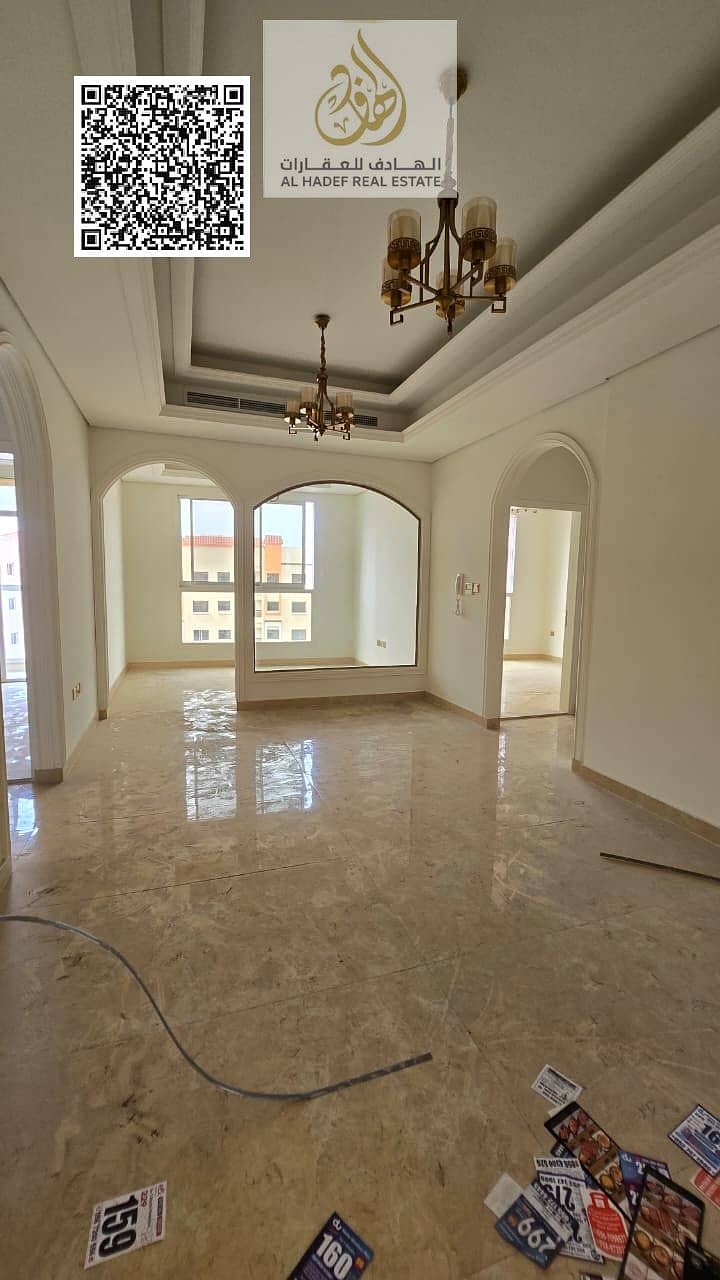 Two-bedroom apartment with a living room for annual rent, with gym and swimming pool inside the building. Second tenant.