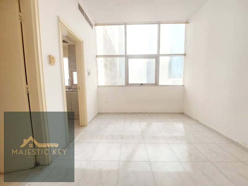 Spacious Close kitchen Studio On Discounted Central Ac Central Gas