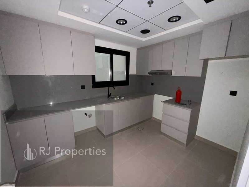 Brand new building - 2 BR apartment - Balcony - spacious - bright - coverd parking