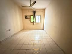 شقة في منطقة الرولة 2 غرف 28000 درهم - 14779520