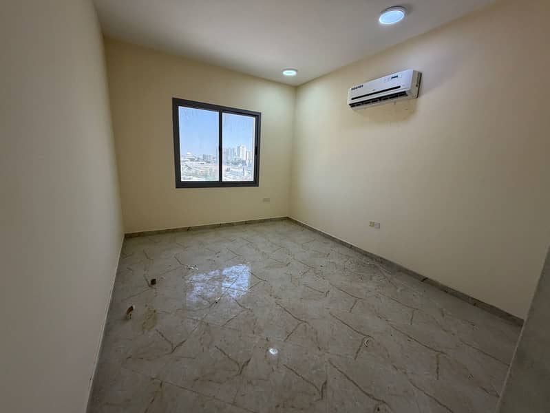One-bedroom apartment for annual rent in Al Jurf 2, Ajman. Excellent apartment, good size, prime location near the court and services,