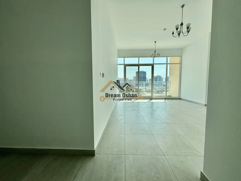 Spacious Bright 2Bedroom - Big Balcony- Gym Pool Parking