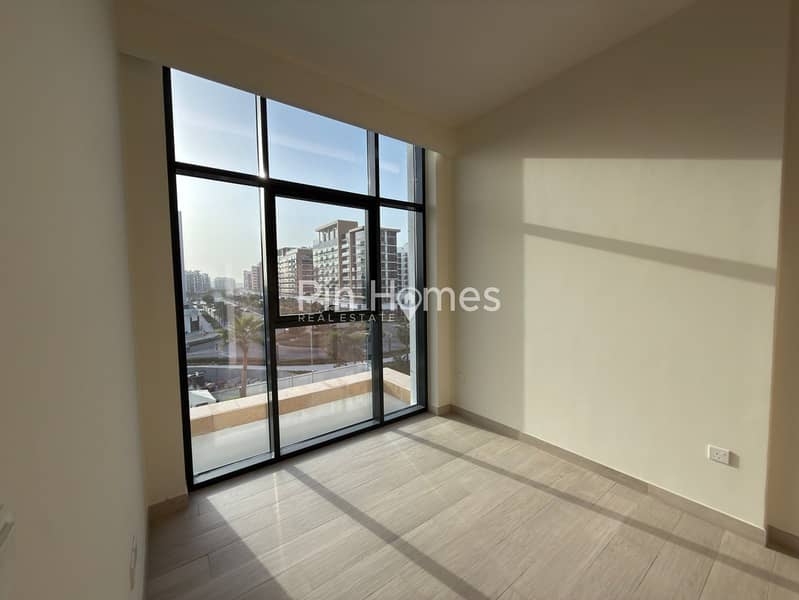 Prime Location | Spacious 1 BR | Vacant