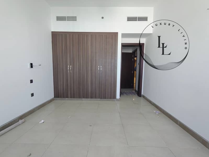Brand new 1bhk apartment is available in 36k with gym pool free