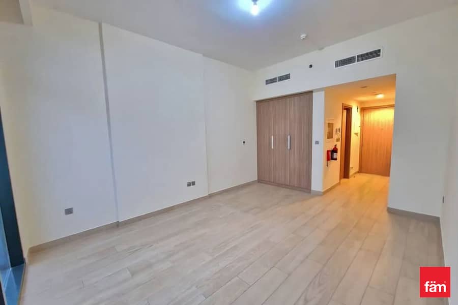 Chiller Free| Vacant Next Month | Semi Furnished