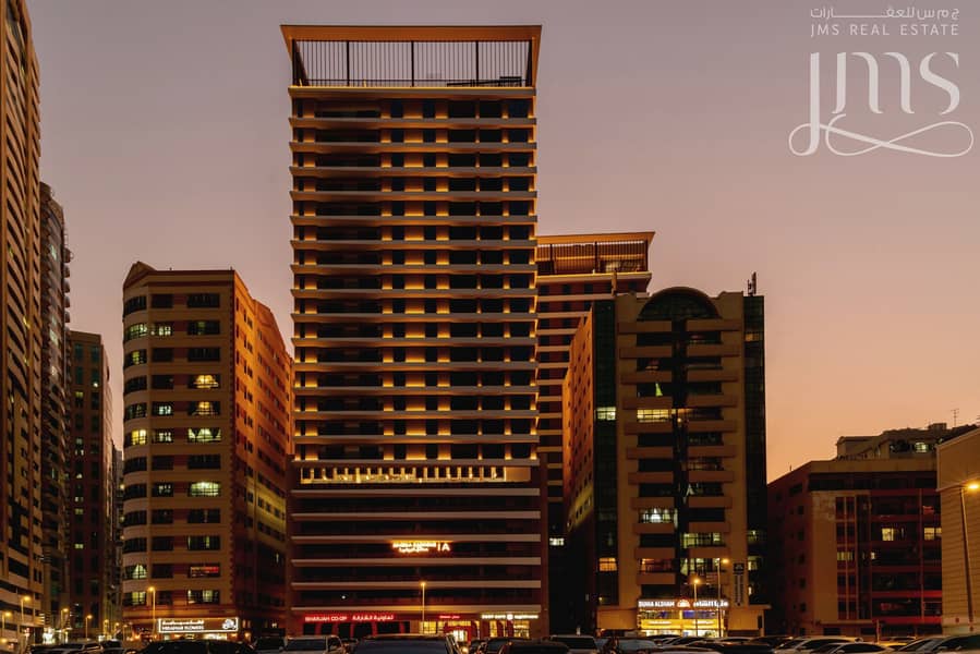 20 Facade Night  9. jpg