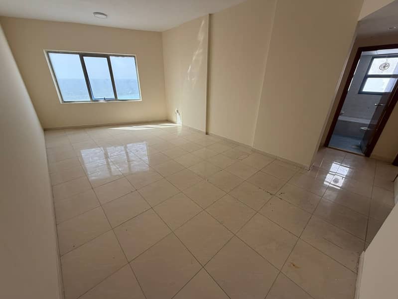 3-bedroom apartment with a living room, first row on the Corniche – Luxury apartment for rent on Ajman Corniche – Stunning panoramic sea view