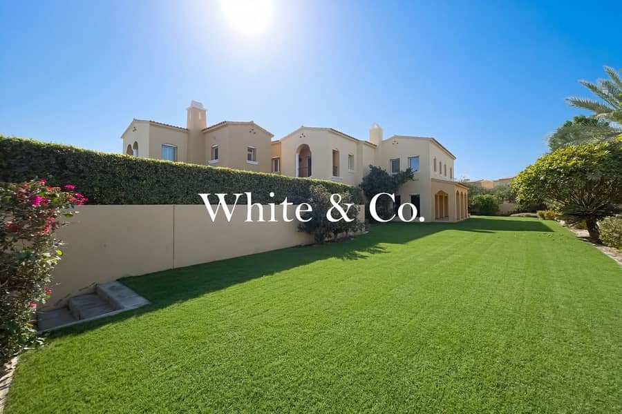 Exclusive | Lake Backing | Large Plot | Exclusive | Lake Backing | Large Plot |