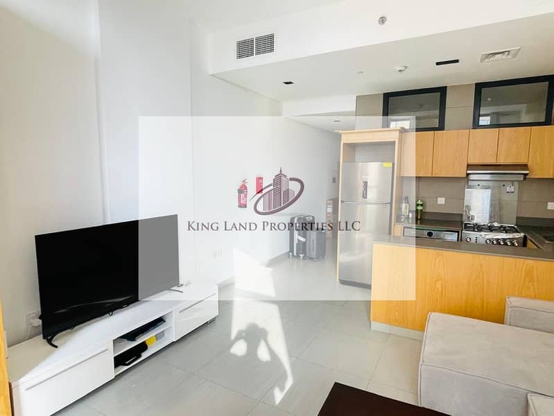 6 e50cc2bd-1d26-4f92-8359-9bceb9fc6c89. jpg