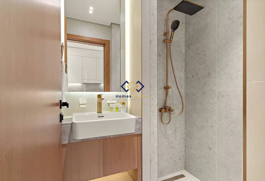 8 Washroom. jpeg