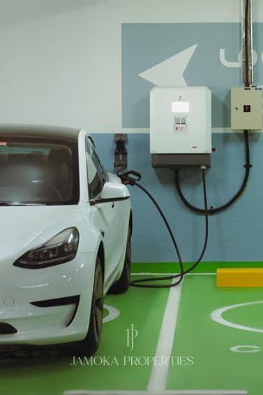 25 ak-dxbjk-hlevcharging-2-jpg-38476_Classic-Ver. jpg