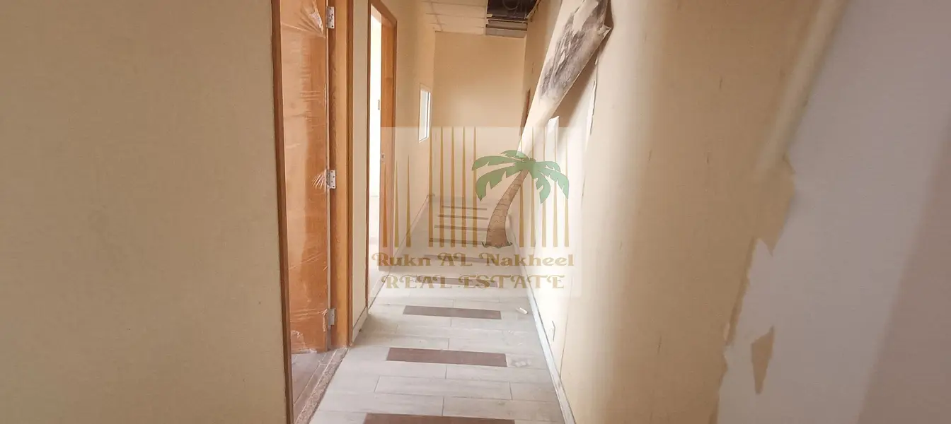 Spacious 3200 Sqft Office | Partitioned Rooms | Pantry & Washroom | 4 Cheques | 90K – pohled 4