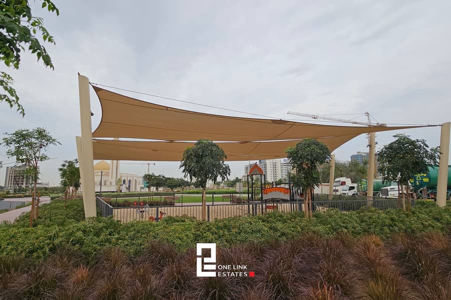 9 dubailand-residence-complex_0KtJd_xl. jpg