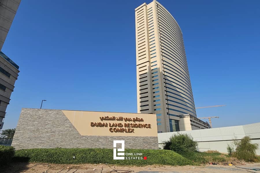 10 dubailand-residence-complex_QjS7z_xl. jpg