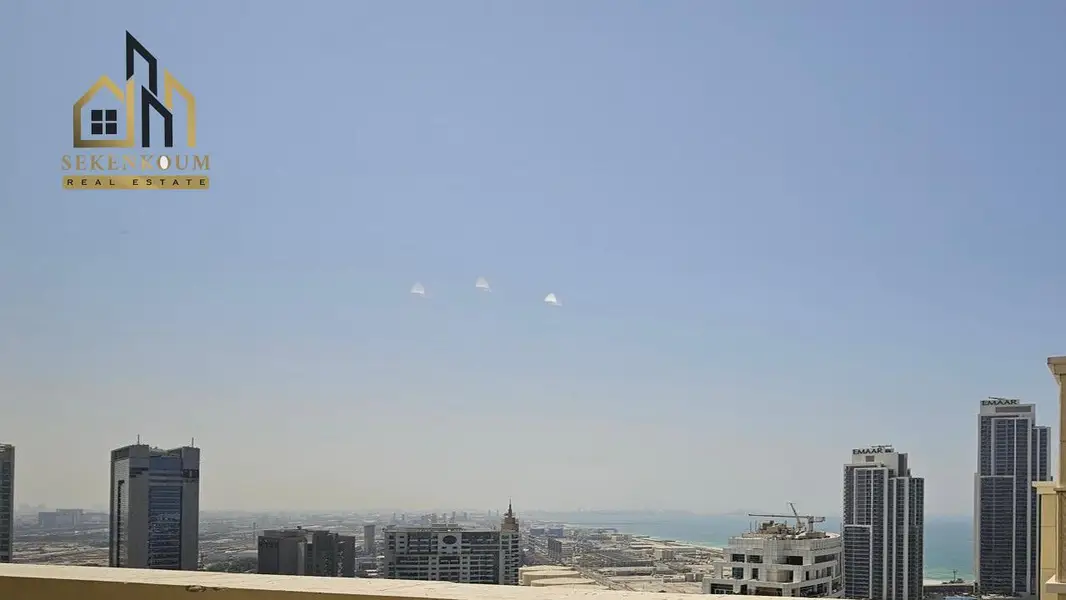 Partial Sea View - Well kept - Middle Floor in Jumeirah Beach Residence (JBR)