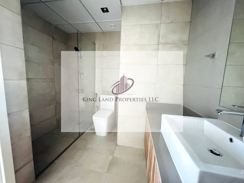 4 b22c0046-a974-4295-864f-2297611197f7. jpg