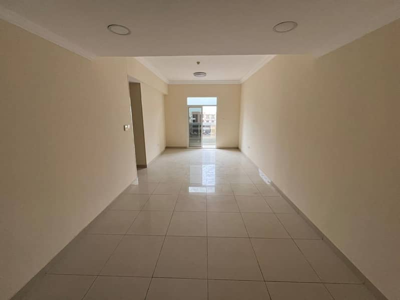 Two bedrooms and a living room, brand new, second tenant in Al Jurf 3, near the academy. Two bathrooms with a balcony. Built-in wardrobes. Central air