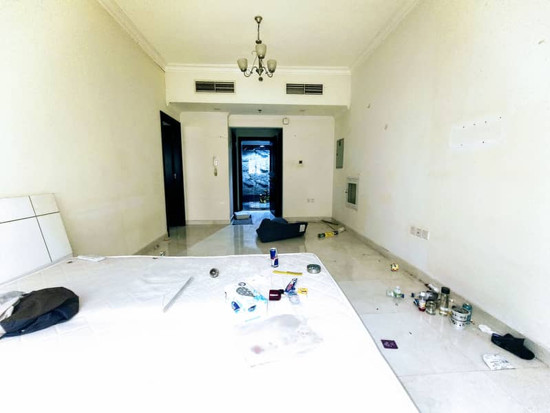 Spacious 1BHK with 2 washrooms, 1 parking and central AC