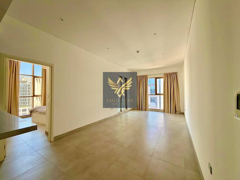 1 BHK |Semi-Furnished | Luxurious Apartment | Gym & Pool