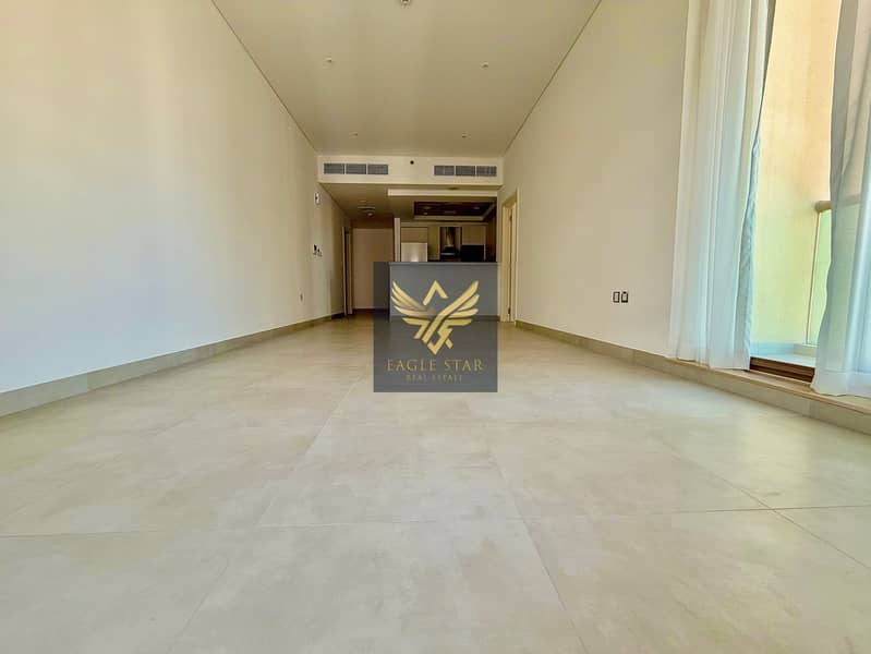 1 BHK |Semi-Furnished | Luxurious Apartment | Gym & Pool