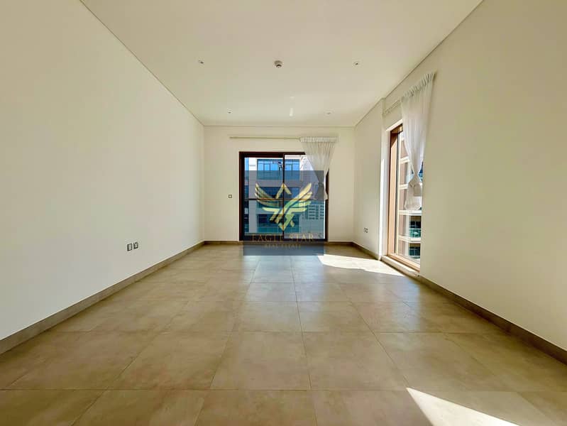 Huge 2BHK | Bright & Well Maintained | Gym & Pool
