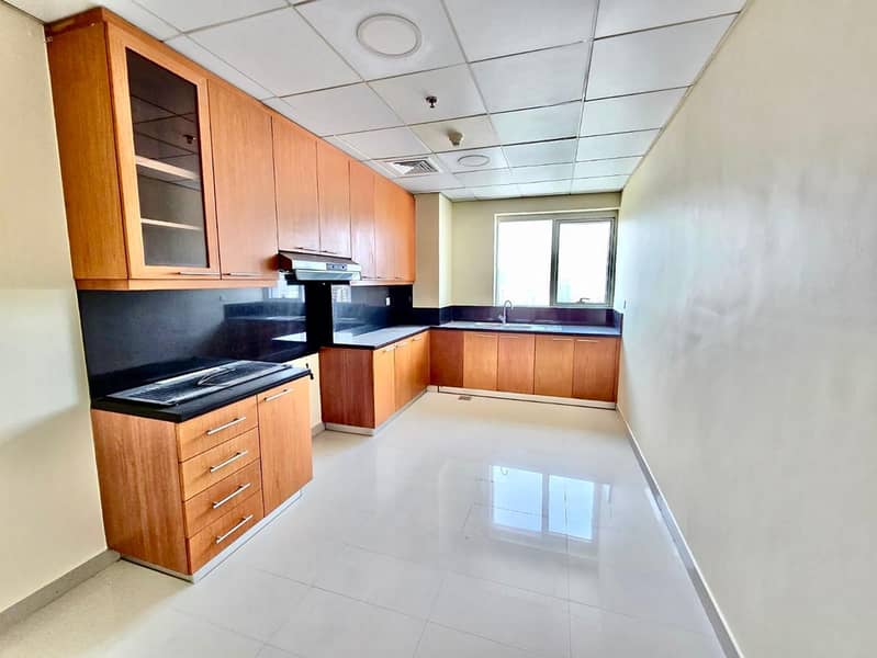Luxury building 2bhk hall with 3washroom @55k closed to Dubai border