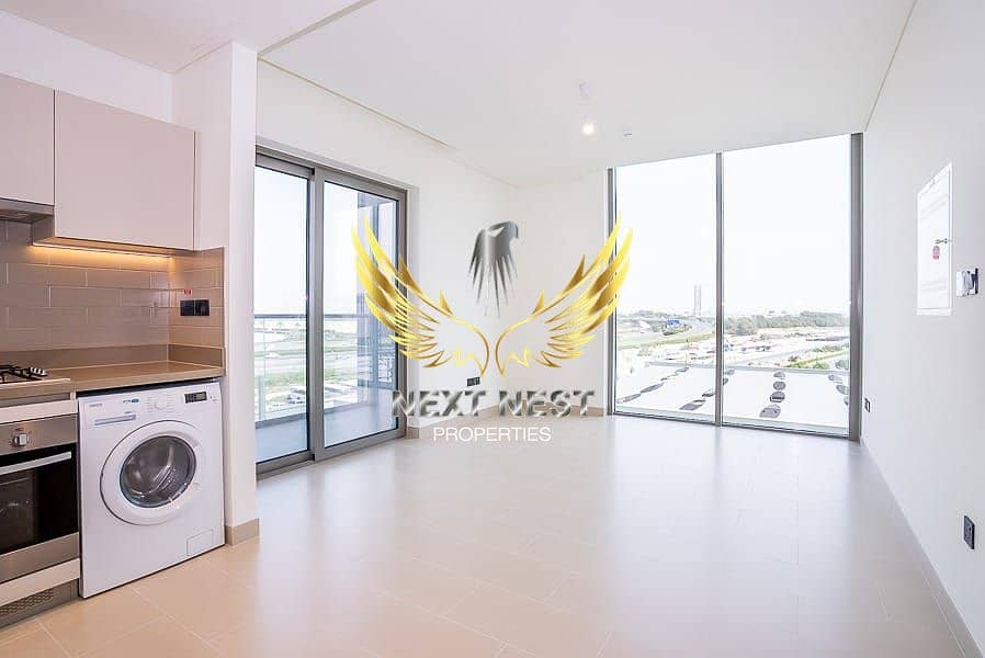 2 Bedroom Apartment | Sobha Creek Vistas Tower B | Balcony | Downtown & Road Views