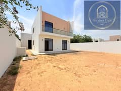 فيلا فاخرة من أربع غرف نوم متاحة للبيع في نسما